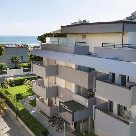 Appartement Carinzia - Solo Il Mare Davanti Dal 1982 Riccione